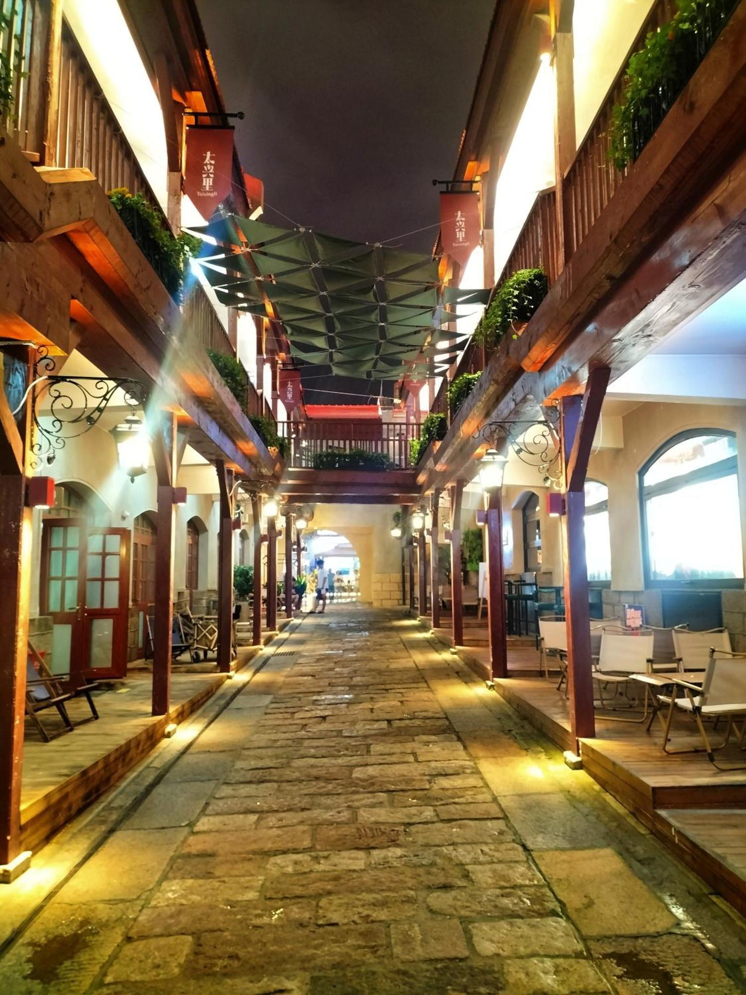 Hua Qi Kaiserdom Hotel Zhongshan Road St Michael'S Cathedral And Zhanqiao Pier Qingdao Eksteriør billede