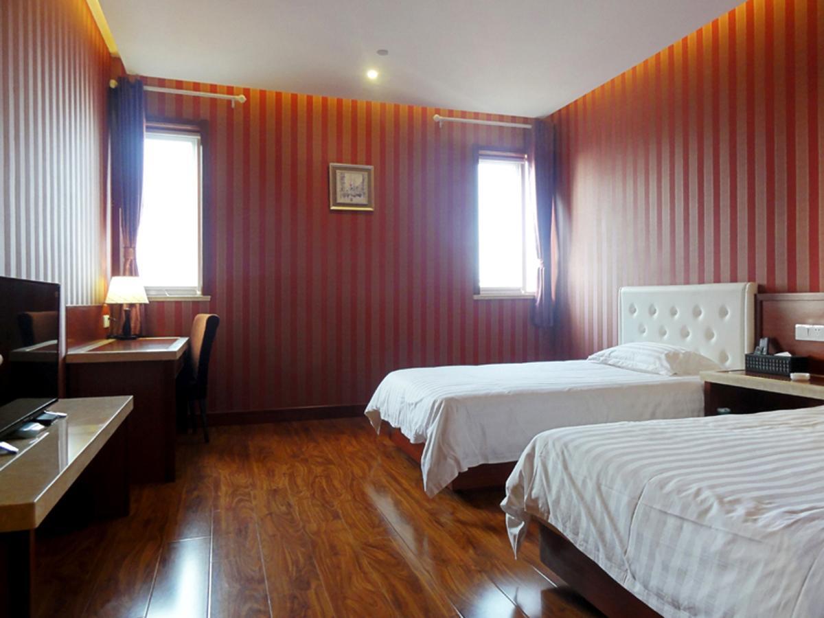 Hua Qi Kaiserdom Hotel Zhongshan Road St Michael'S Cathedral And Zhanqiao Pier Qingdao Eksteriør billede