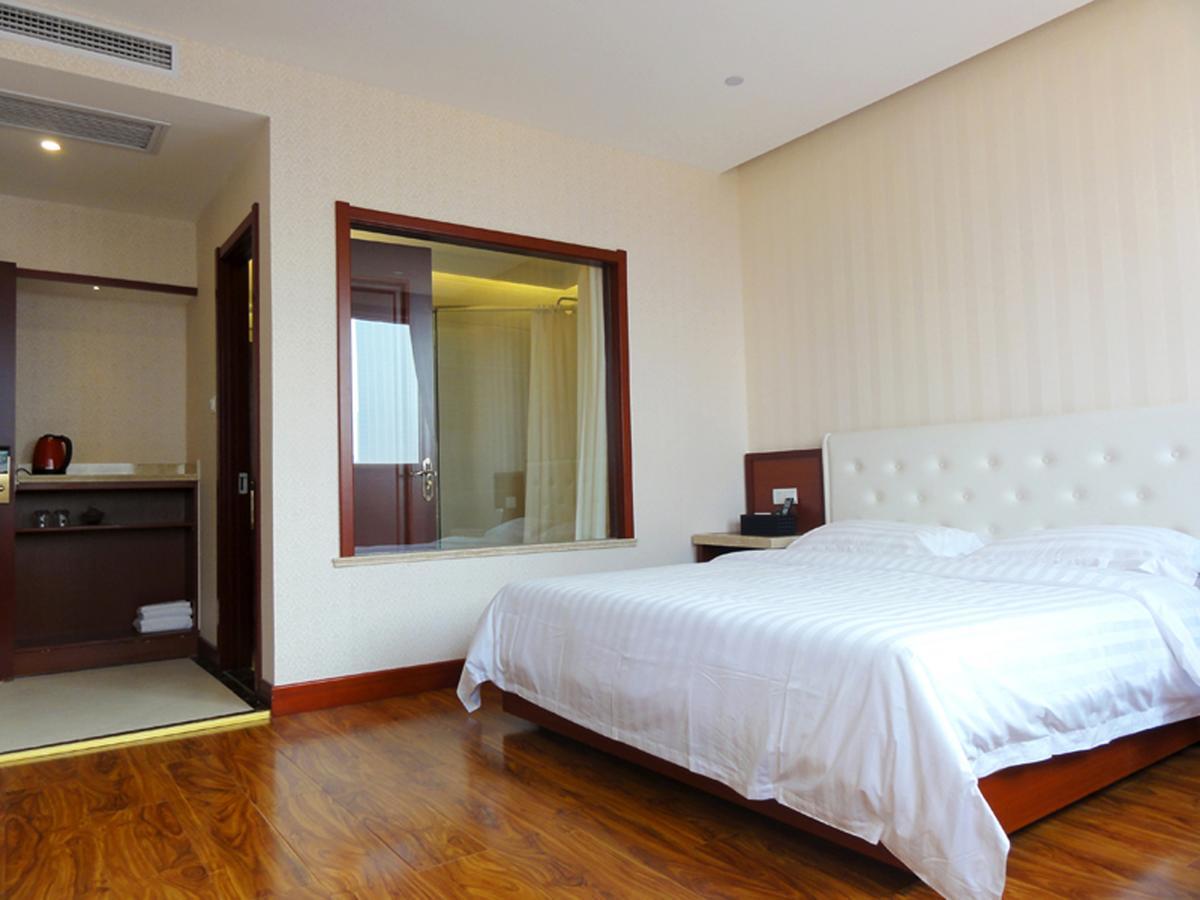 Hua Qi Kaiserdom Hotel Zhongshan Road St Michael'S Cathedral And Zhanqiao Pier Qingdao Eksteriør billede